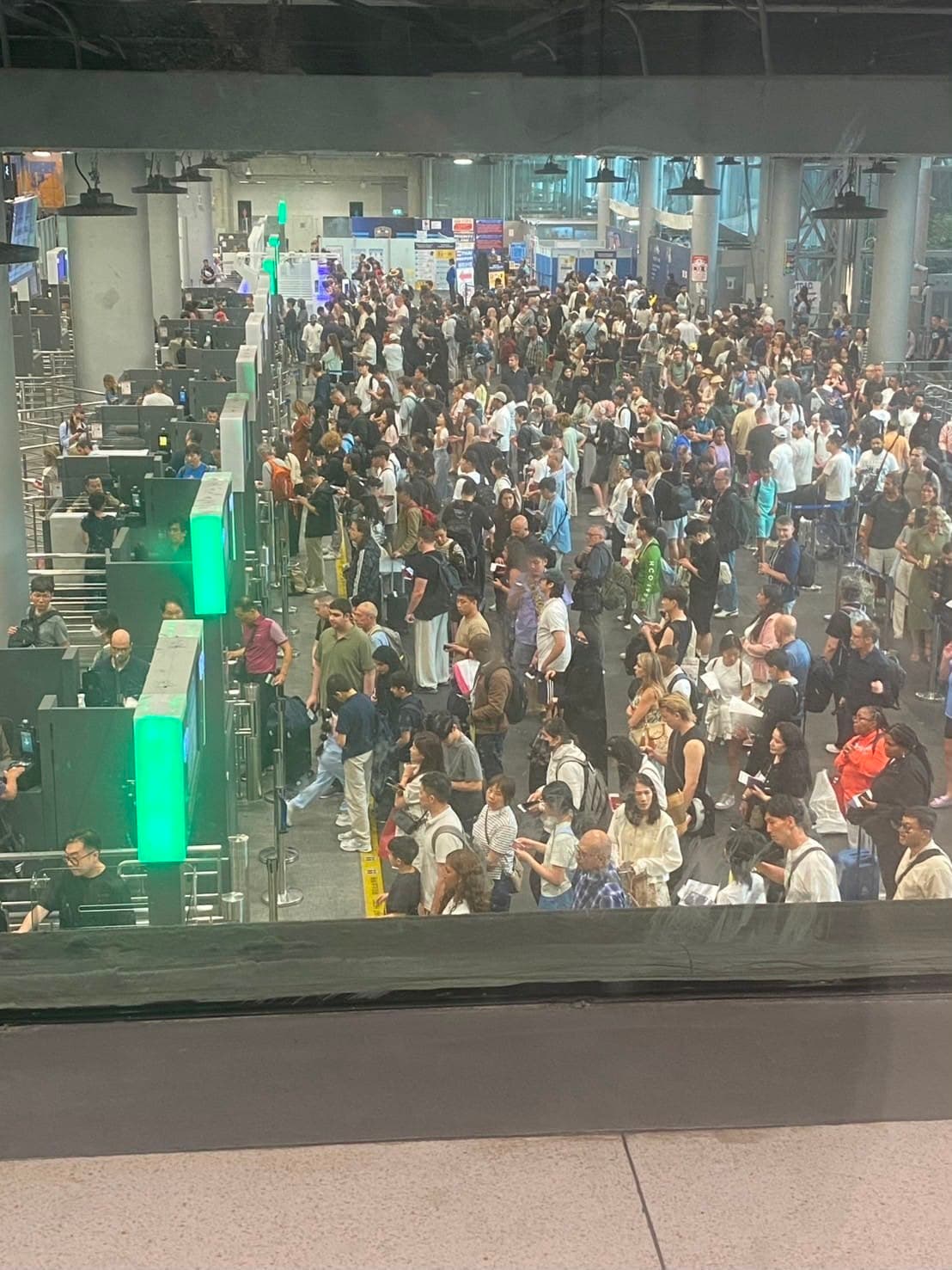 متى يبدأ الازدحام في سوفارنابومي وكيف تستعد، مطار Suvarnabhumi (BKK) مقال السفر | FastTrack BKK